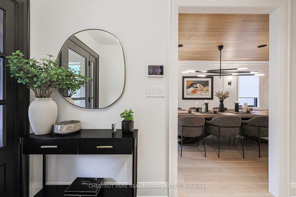 Elegant Renovation in Lawrence Park — photo 7